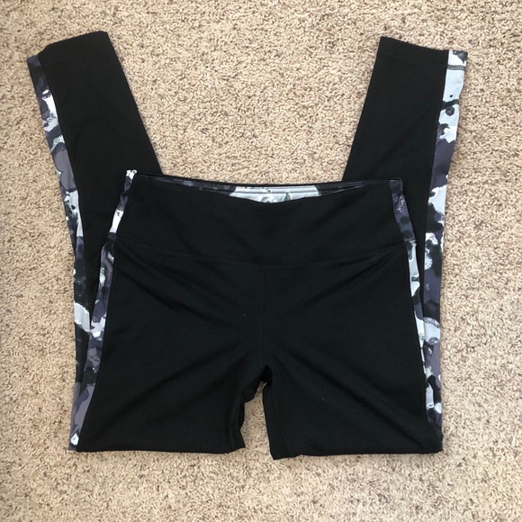 Reflex Black & Camo Yoga Ankle Leggings-S - Picture 4 of 7